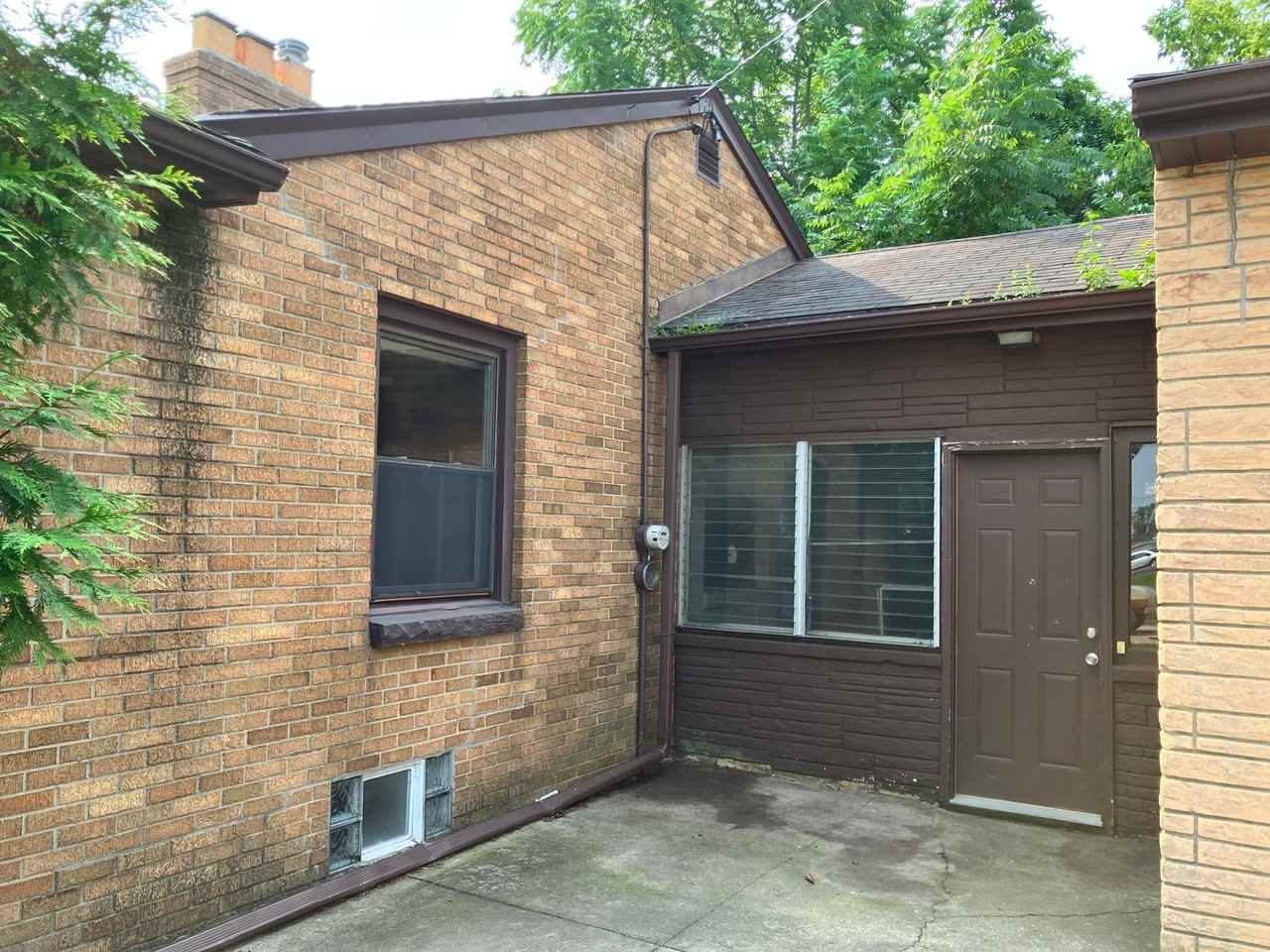 5302 39th Ave - Photo 3 of 23