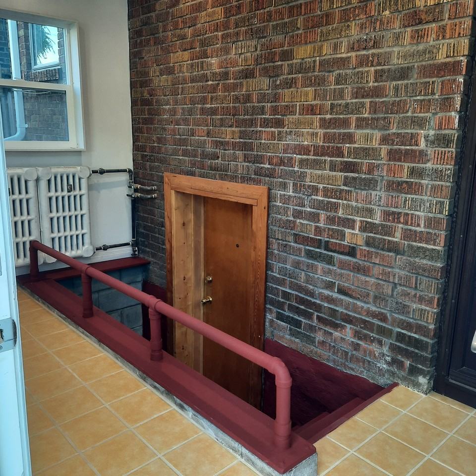 Danforth Ave & Coxwell Ave - Photo 4 of 16