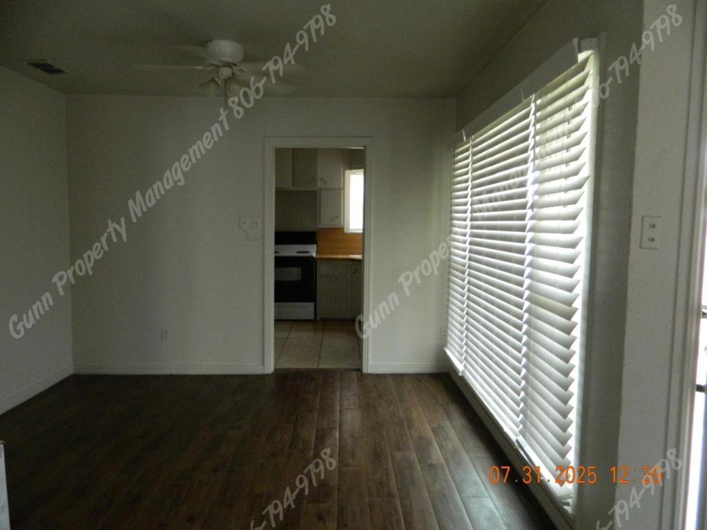 4319 33rd St - Photo 3 of 11