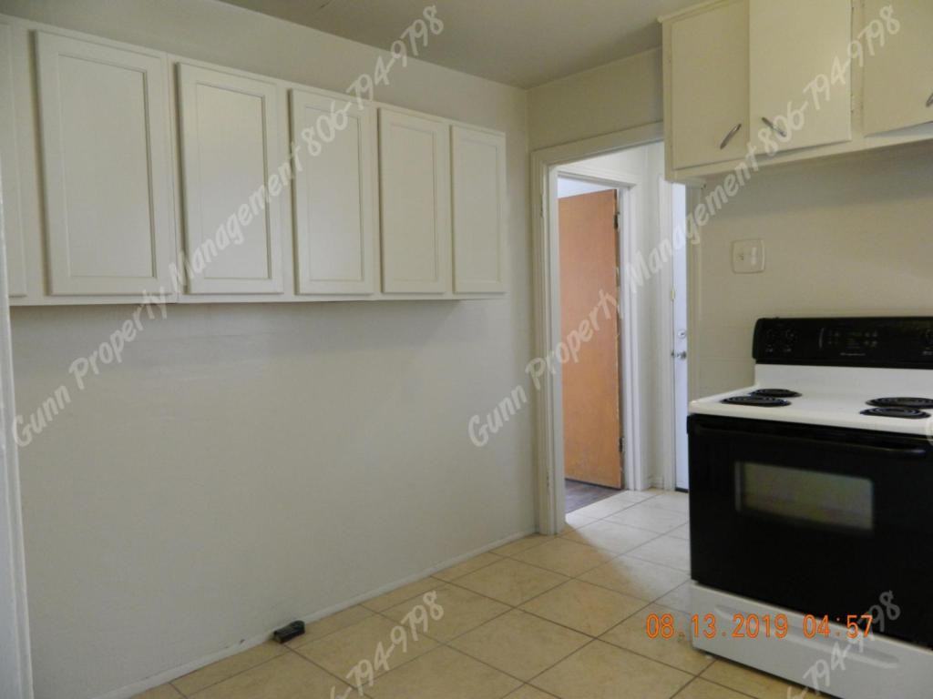 4319 33rd St - Photo 4 of 11