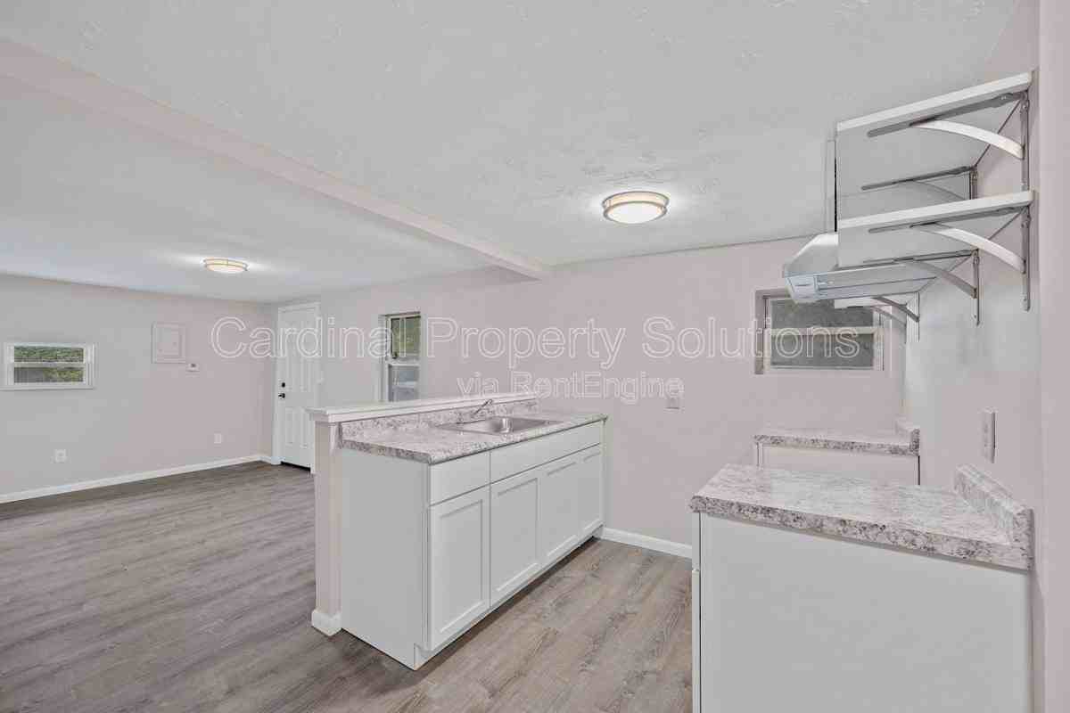 2520 Grand Blvd - Photo 2 of 9