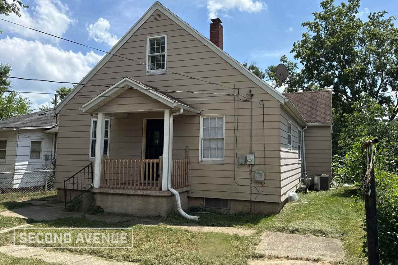 1521 E Donald St - Photo 2 of 16