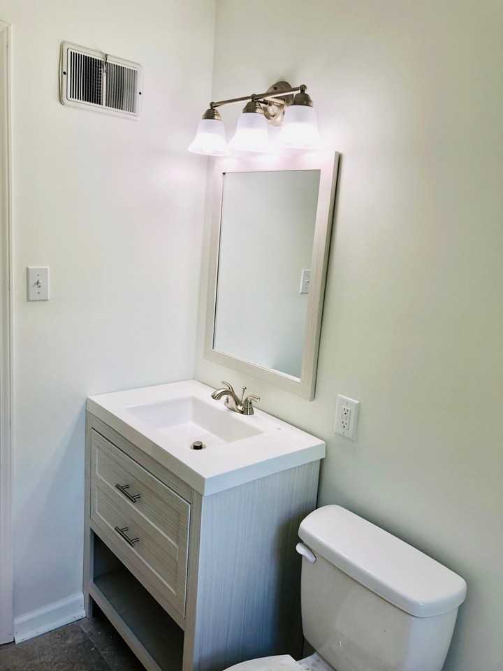 7633 Baltimore Ave #B - Photo 3 of 16