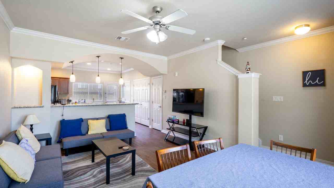 1198 Jones St #1 - Photo 7 of 18