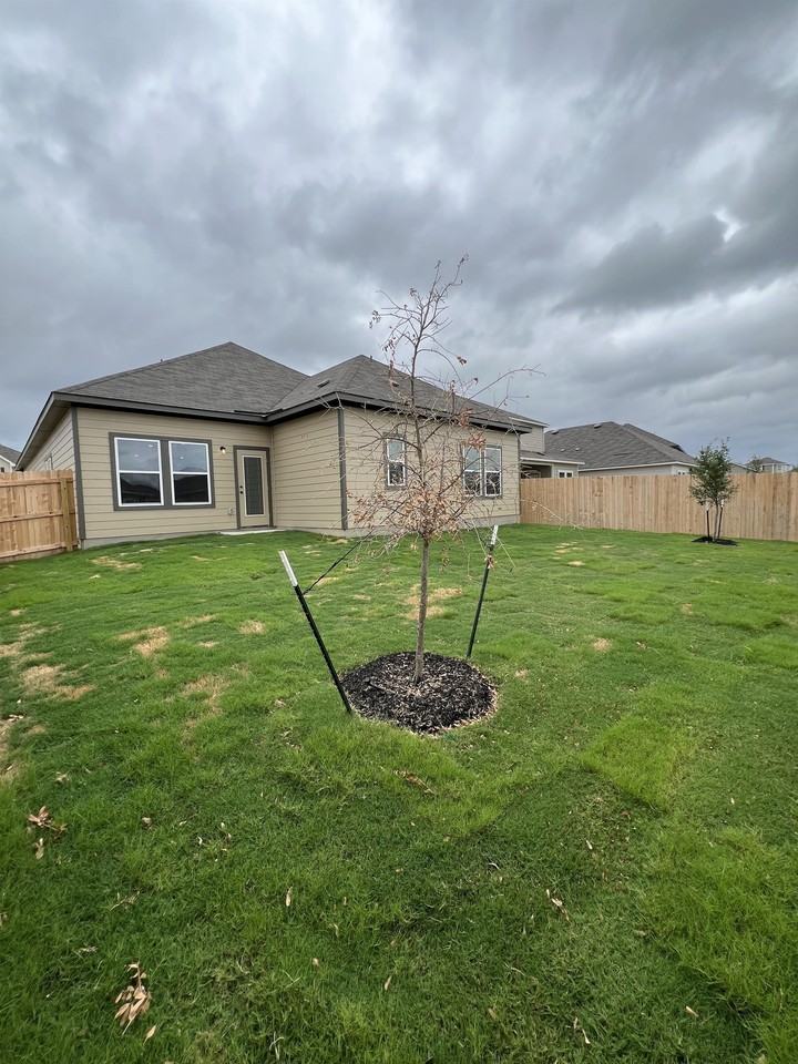 12647 Auriga - Photo 3 of 35