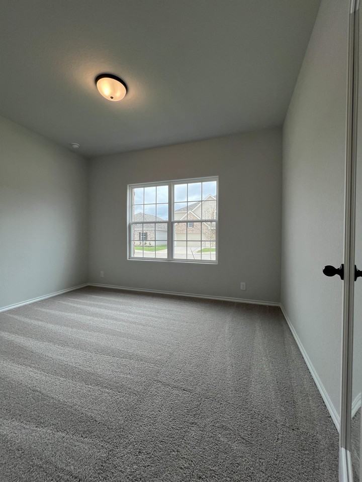 12647 Auriga - Photo 2 of 35