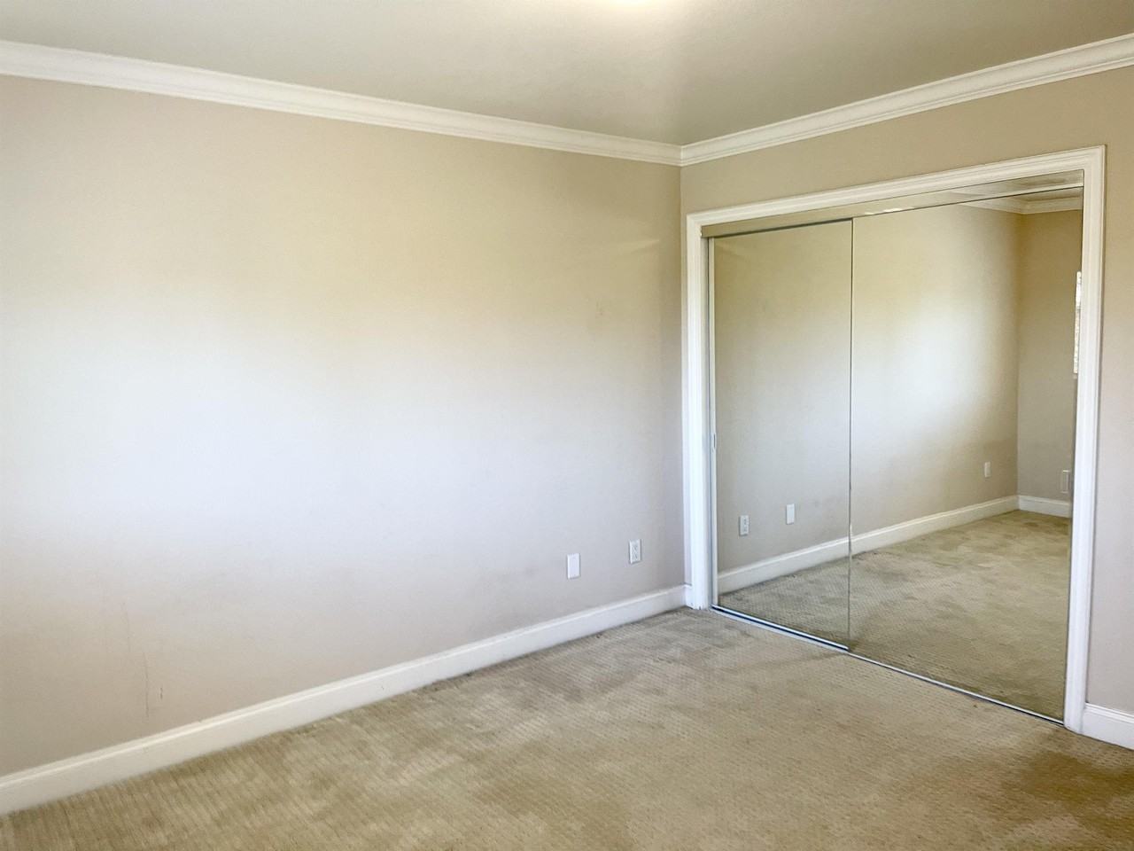 205 Camille Way - Photo 3 of 36