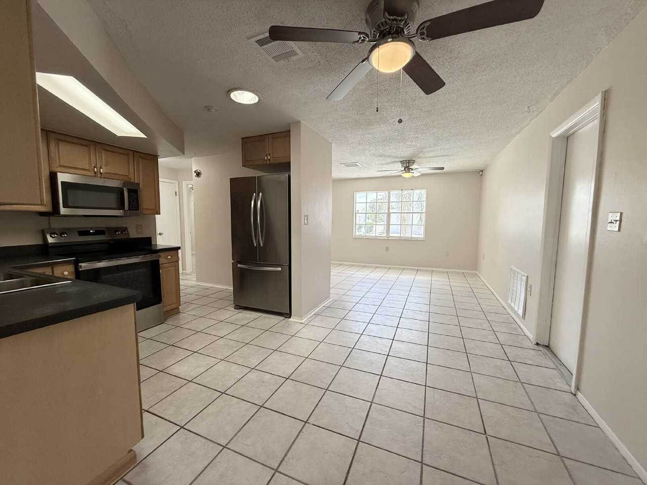 9739 Marlinton Ln - Photo 6 of 17