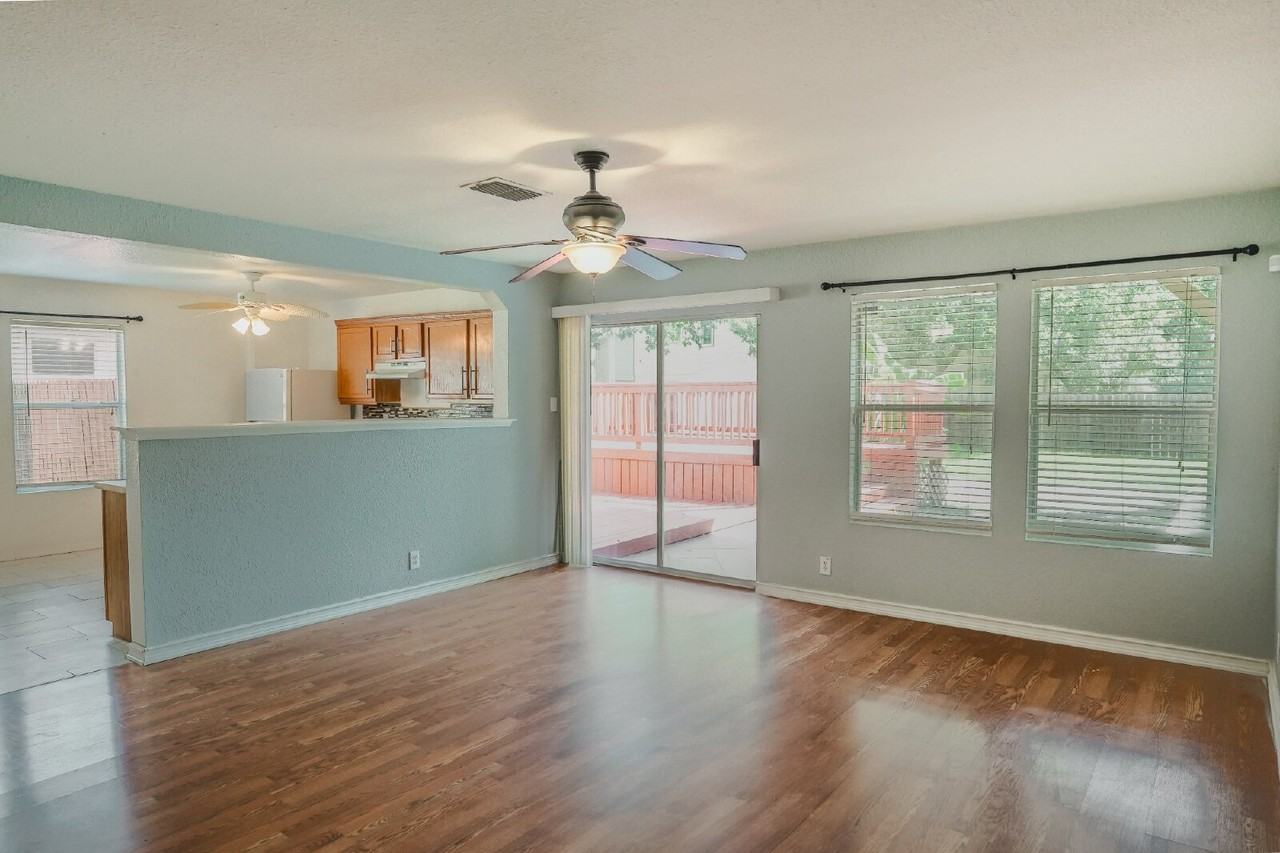 16414 Royal Horse - Photo 4 of 22