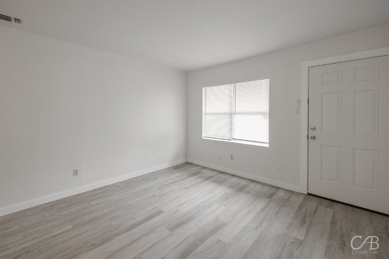 2121 Parramore St - Photo 2 of 26