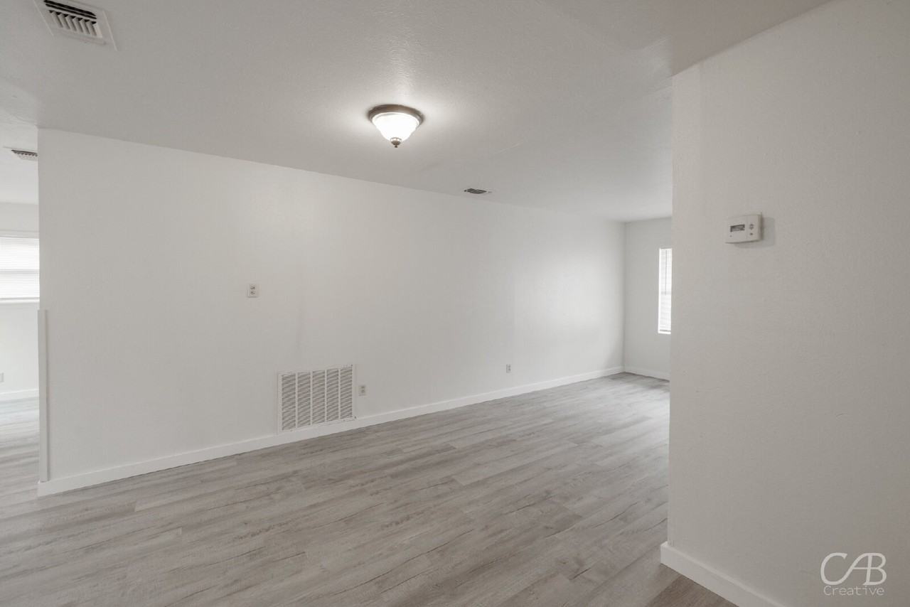 2121 Parramore St - Photo 3 of 26