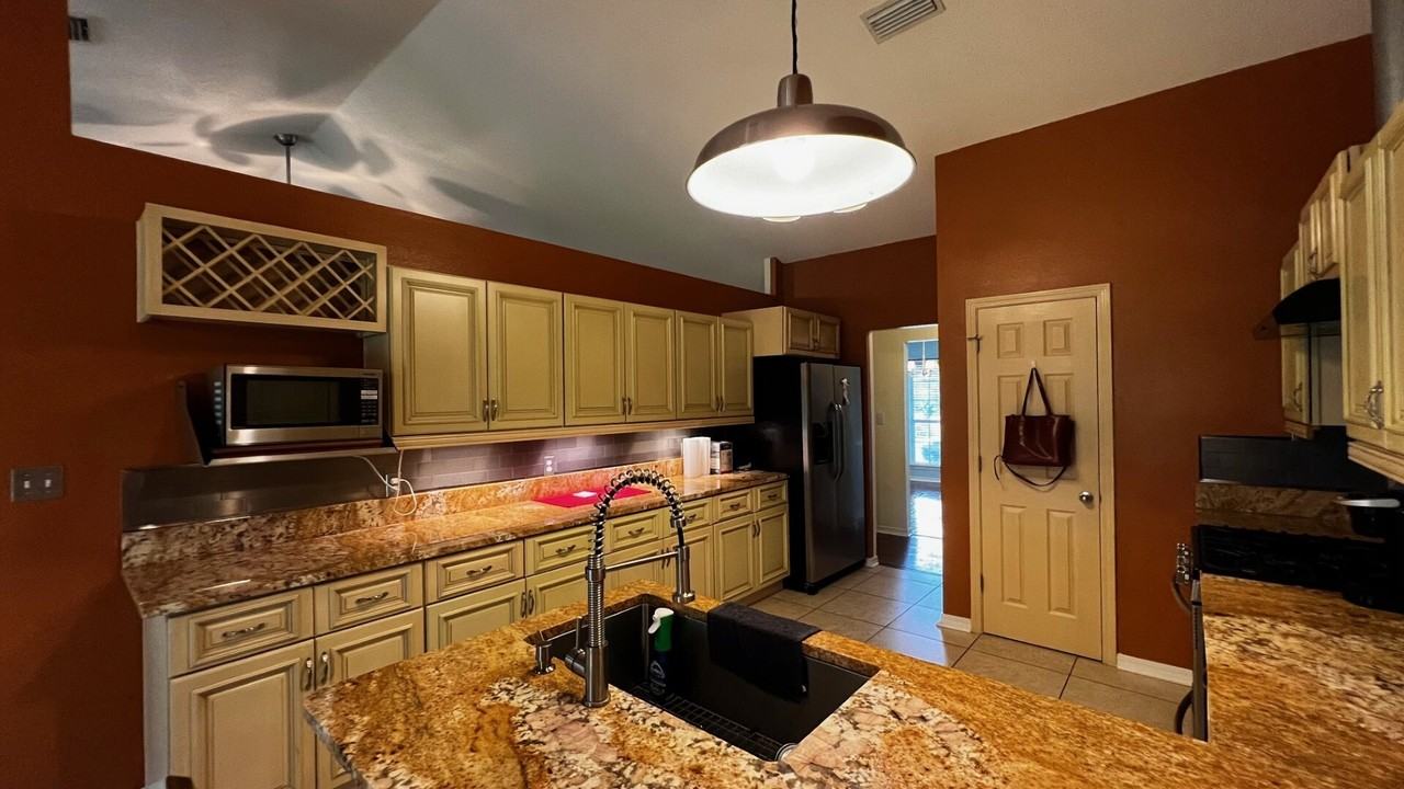 126 Destrehan Rd - Photo 6 of 10