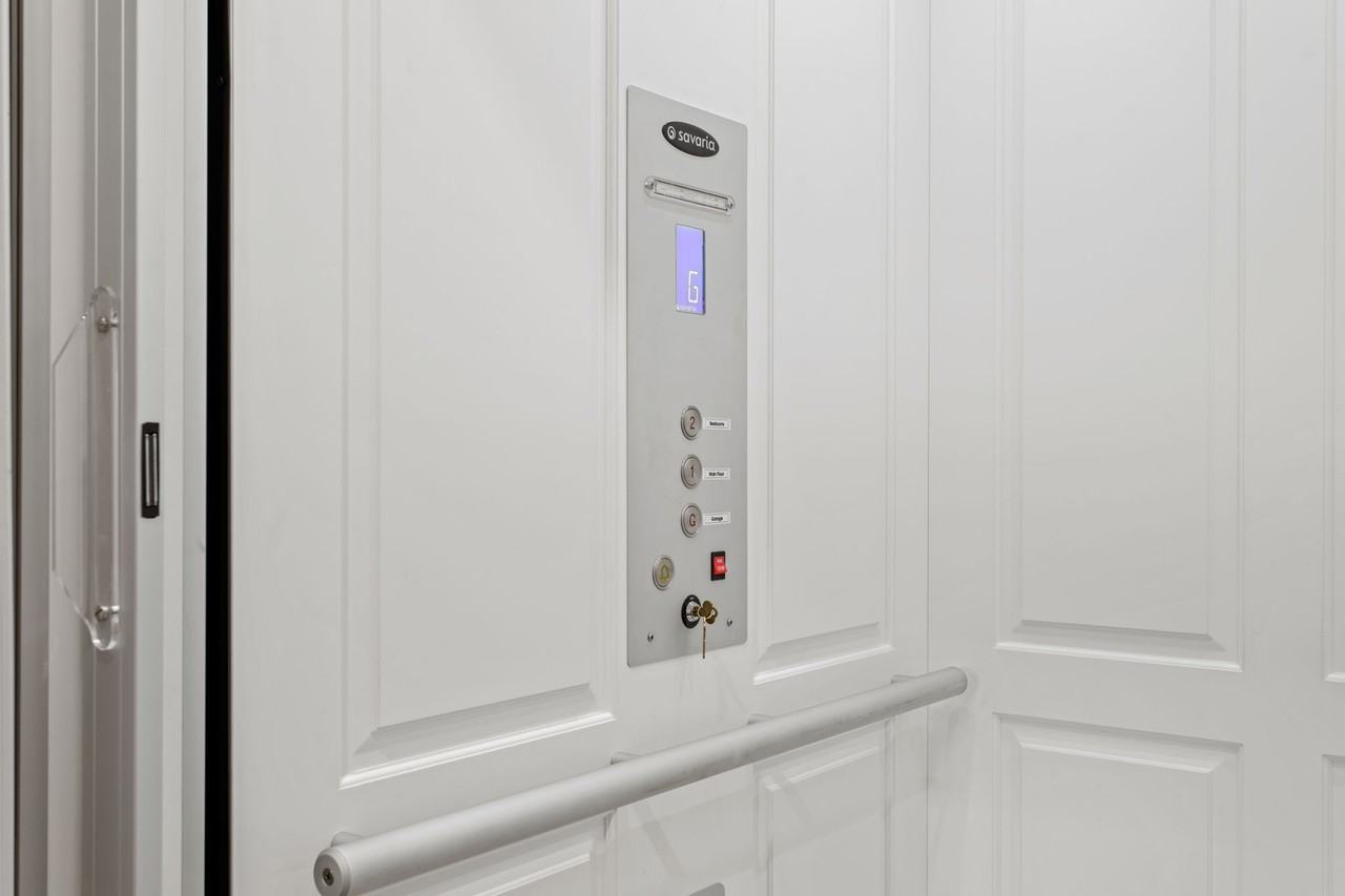 7086 Executive Way #1 - Photo 2 of 20