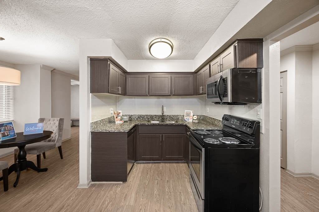 The Whitney - Photo 2 of 27