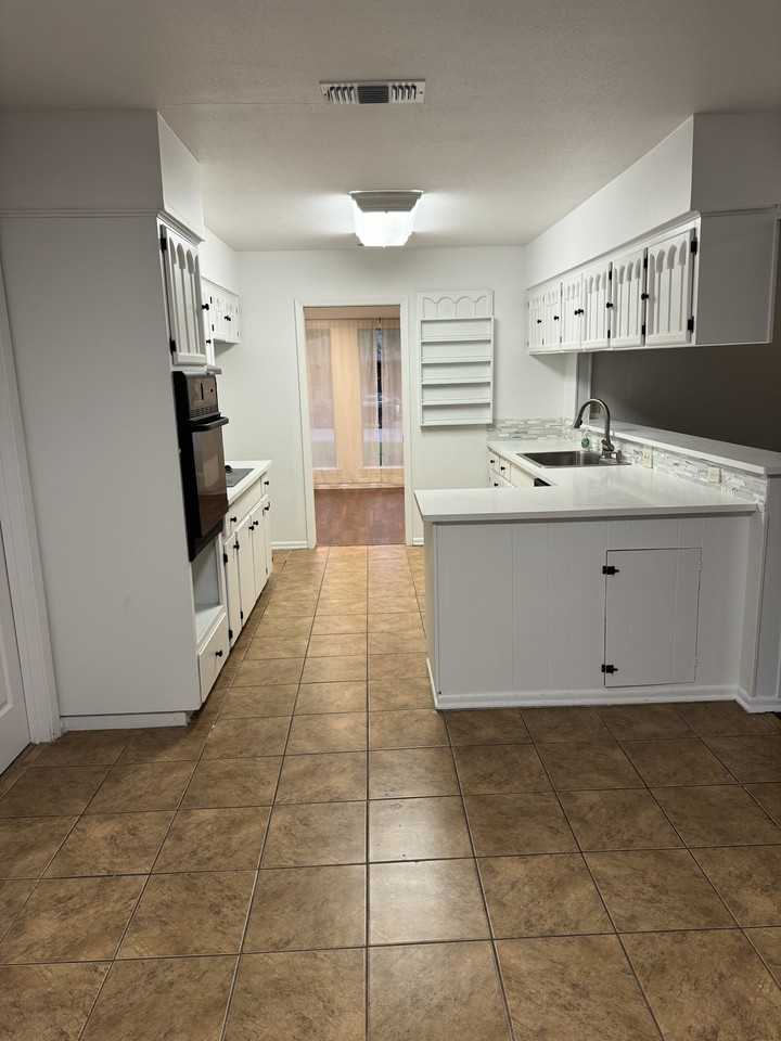 200 Shalimar Dr #NA - Photo 5 of 15