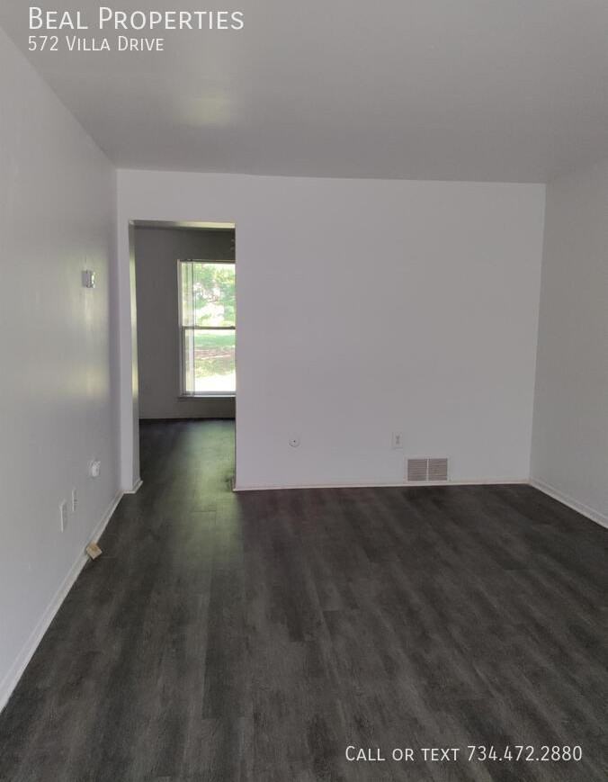 572 Villa Dr - Photo 2 of 9