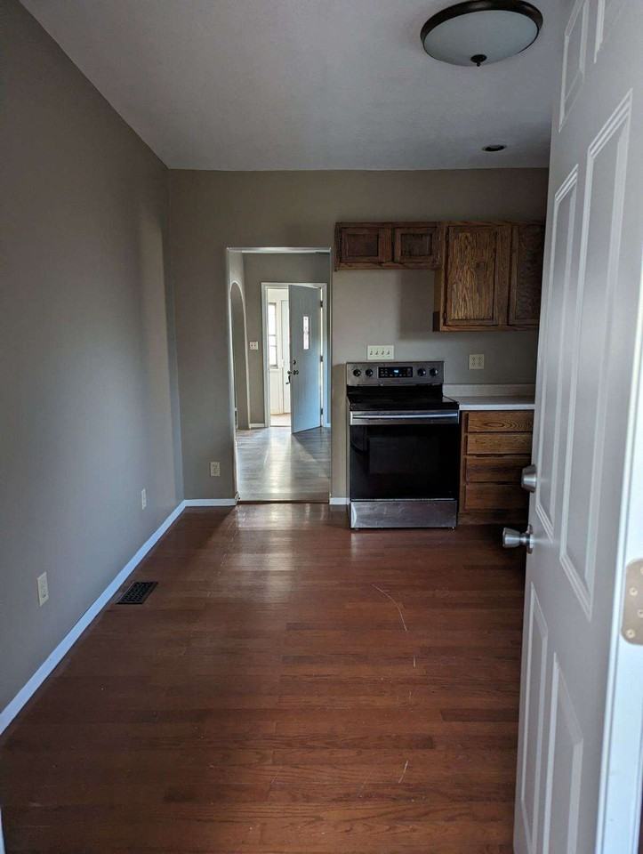 809 S Walnut St #NA - Photo 3 of 20