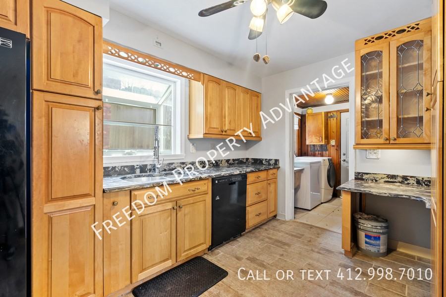 1124 Fairfield St - Photo 2 of 27