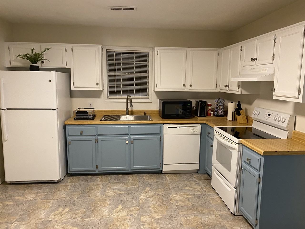 489 Penny Ln #NA - Photo 2 of 26