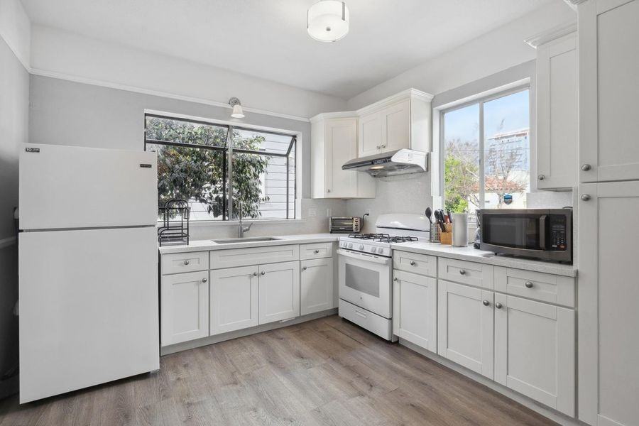 776 S 2nd St - Photo 3 of 36