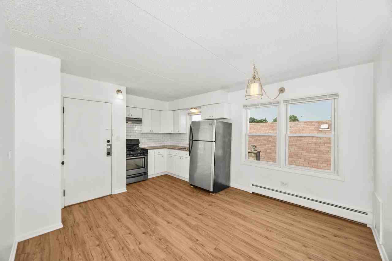 6811A Pershing Rd #6 - Photo 3 of 9