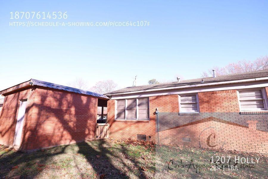 1207 Holly St - Photo 3 of 23