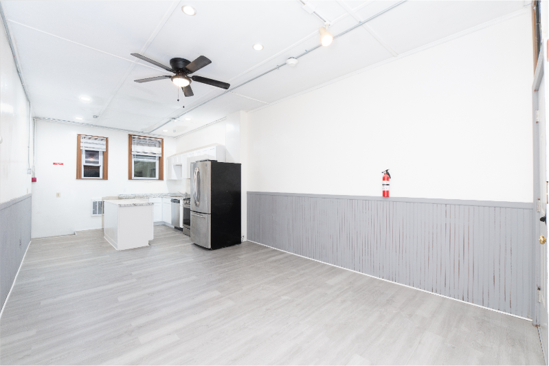 317 Branch Ave #1A - Photo 3 of 10