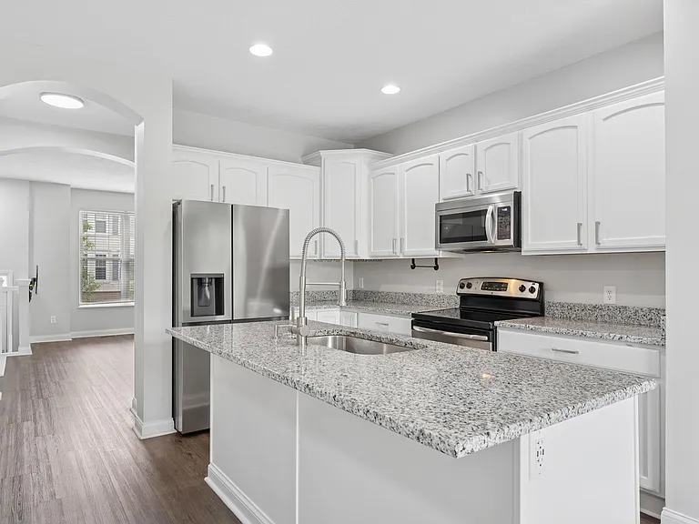 4136 Cambron Dr - Photo 3 of 6