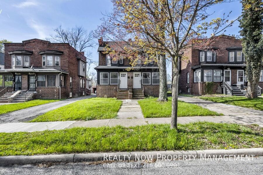 3241 Sycamore Rd #2 - Photo 4 of 17