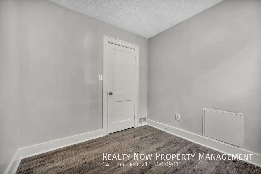 3241 Sycamore Rd #2 - Photo 5 of 17