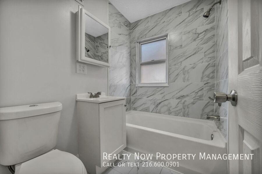 3241 Sycamore Rd #2 - Photo 7 of 17