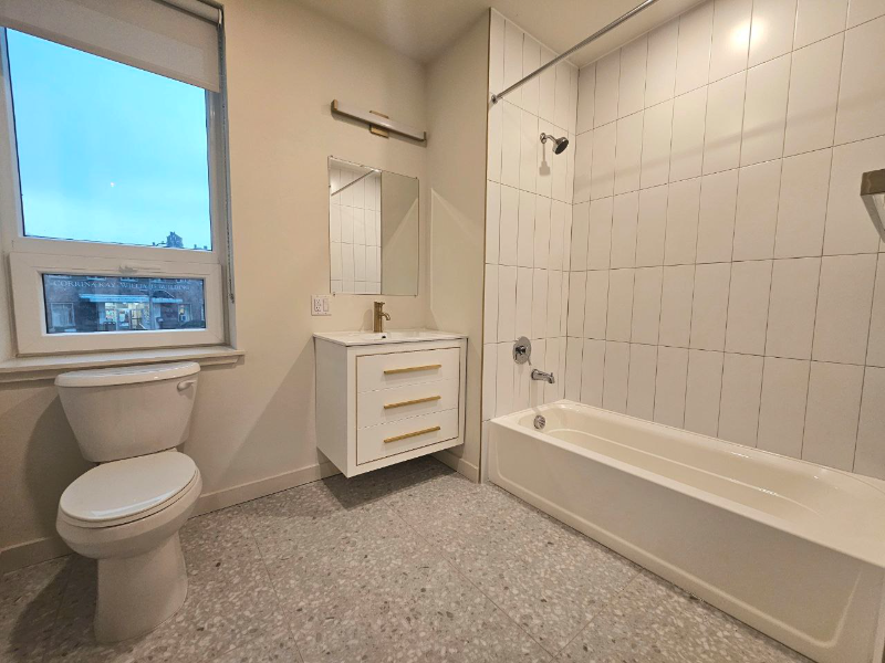 55 Washington St #2E - Photo 5 of 5