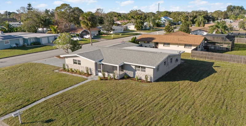 814 Hall St #3 - Photo 3 of 6