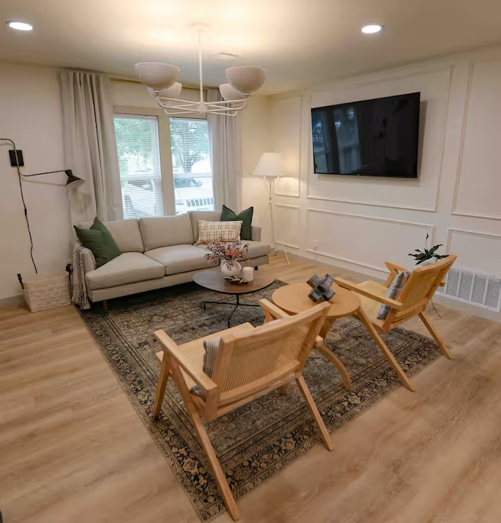 451 Hughes Dr - Photo 3 of 19