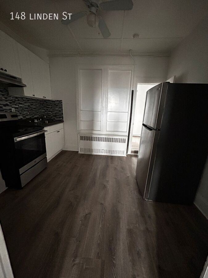 148 Linden St - Photo 2 of 5