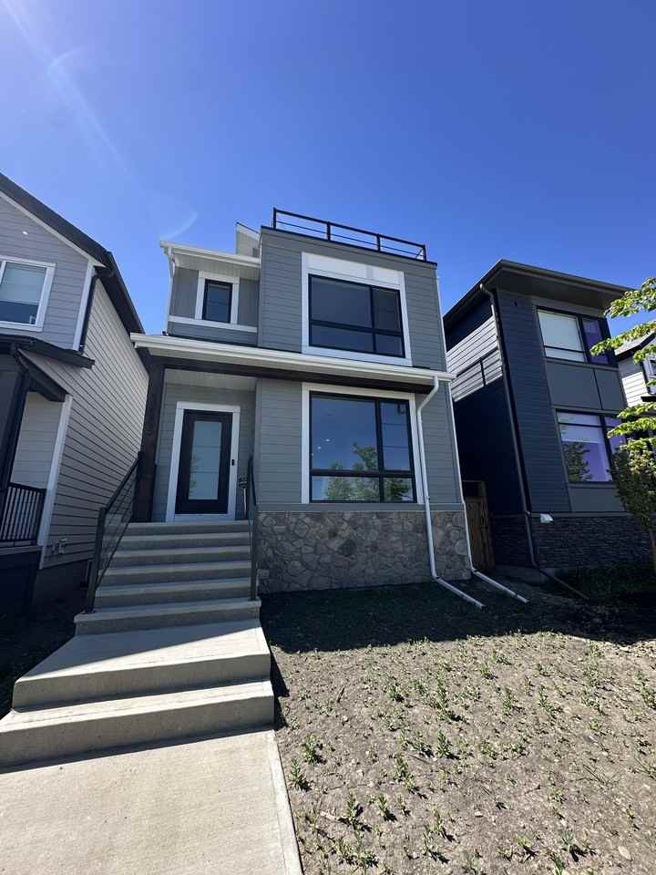 15105 37 St Sw - Photo 2 of 36