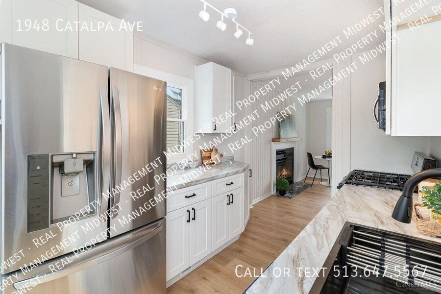 1948 Catalpa Ave - Photo 6 of 14