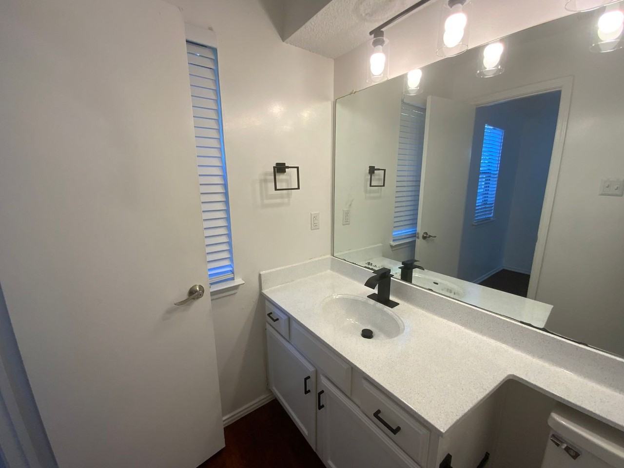 9611 Woodvale Dr - Photo 3 of 8