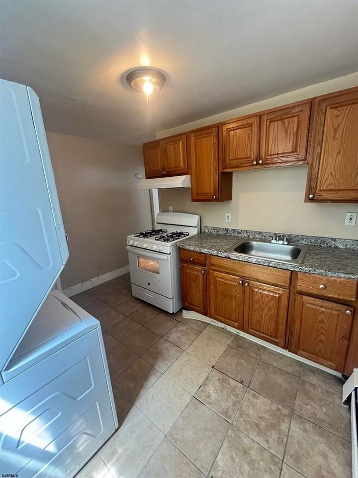 1605 Magellan Ave #AA - Photo 2 of 12