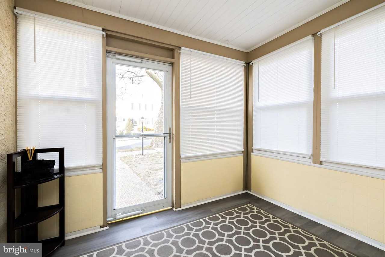 206 Paris Ave #206 - Photo 3 of 29