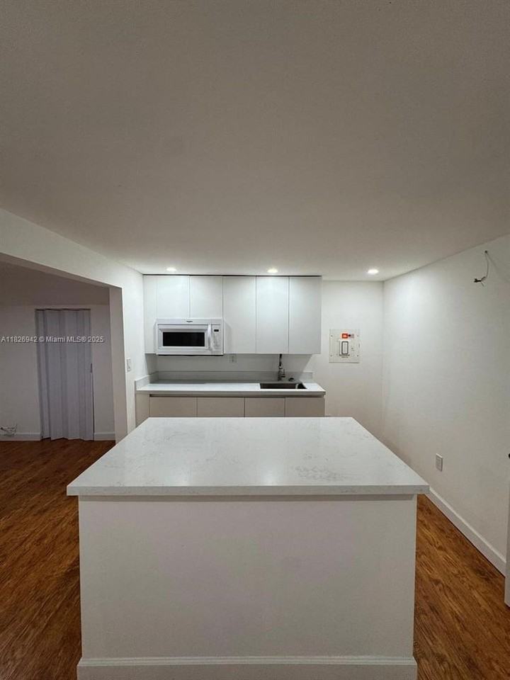 10805 Nw 10th Ave #2-2 - Photo 2 of 8