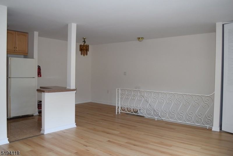 48 Lincoln Ave #48-48 - Photo 3 of 12