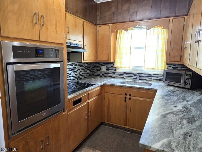 9 Columbia St #9 - Photo 3 of 16