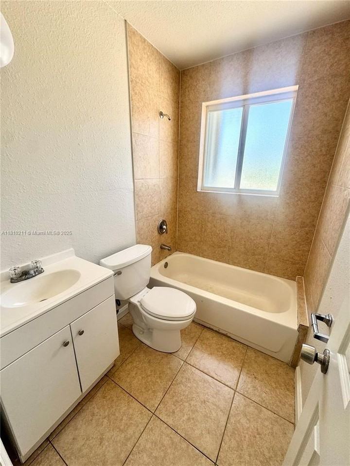 22240 Sw 115th Ct #22240