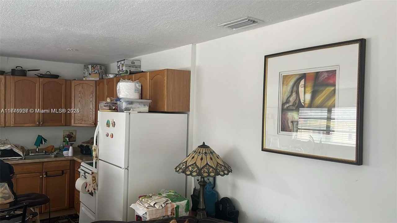 7304 Sw 82nd St - Photo 2 of 13
