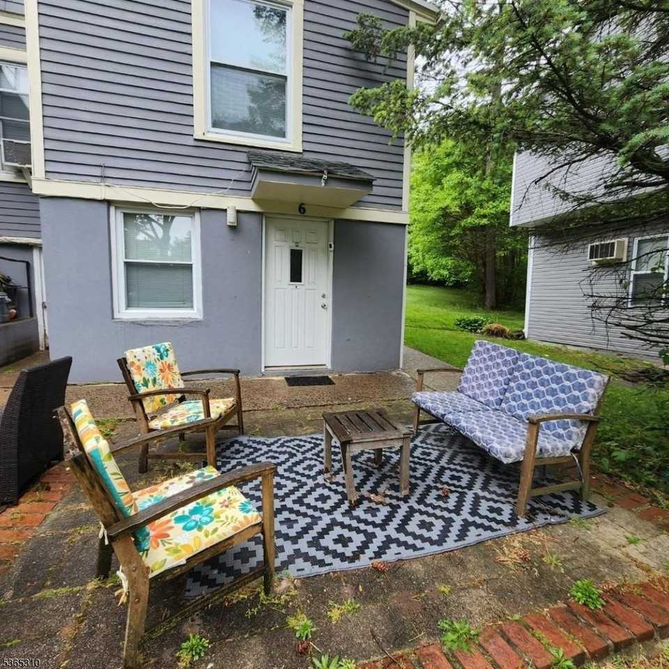 1283 Valley Rd #6-6 - Photo 3 of 18