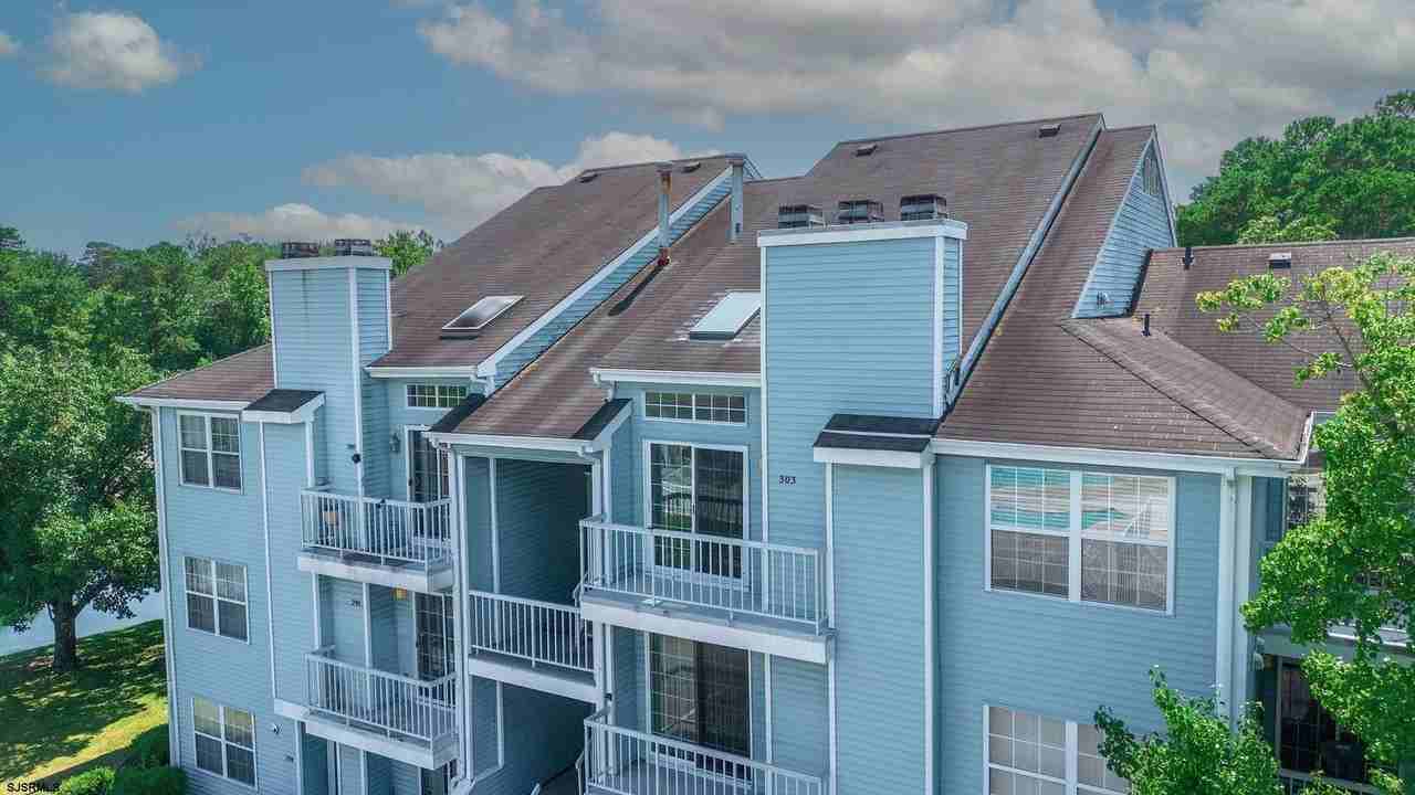 303 Heather Croft #303-303 - Photo 2 of 31