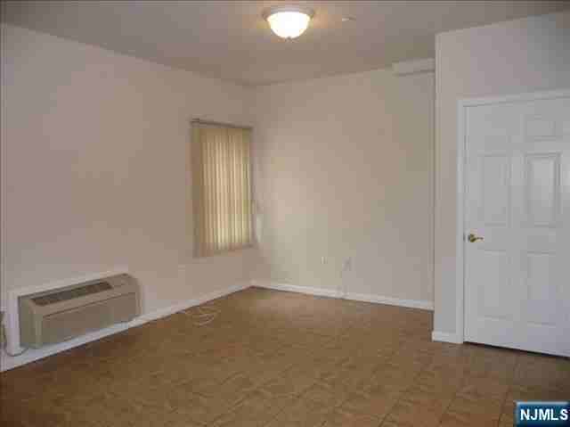 24 S Williams St #203-203 - Photo 2 of 5