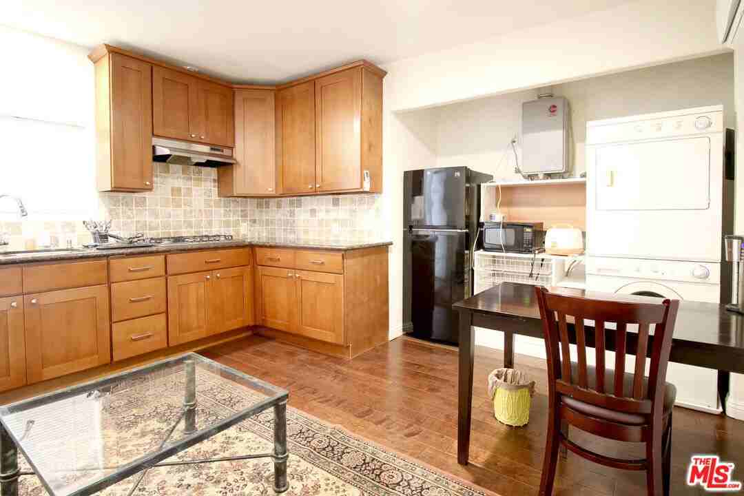 4848 Oakwood Ave #1-2-1-2 - Photo 2 of 8