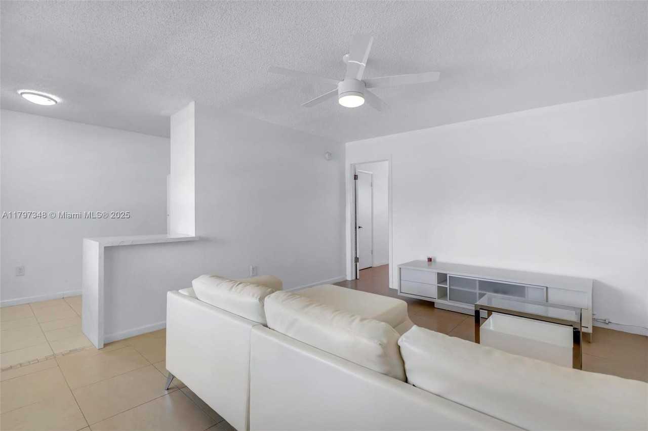 4590 Sw 67th Ave #19-19 - Photo 3 of 22